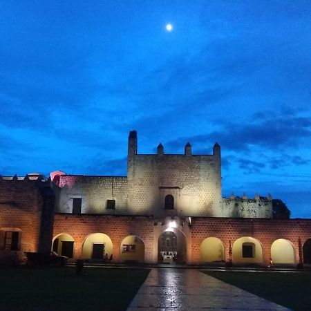 Departamento Sol Y Luna Valladolid  Ngoại thất bức ảnh